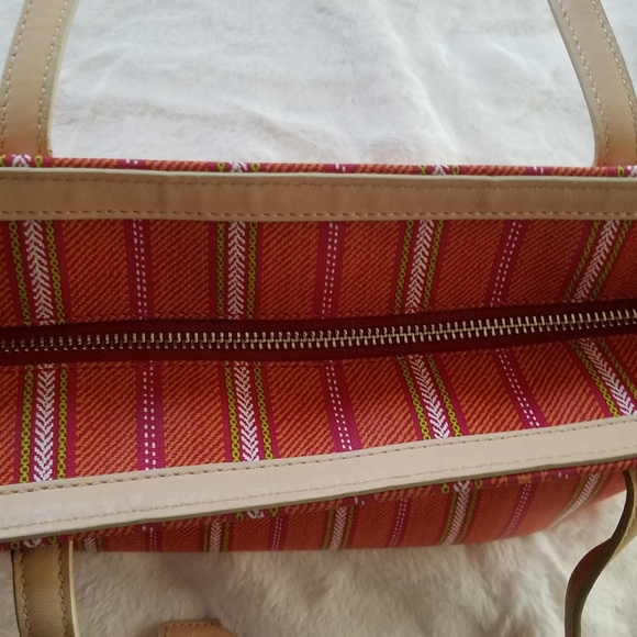 Handbag - Picture 7 of 11